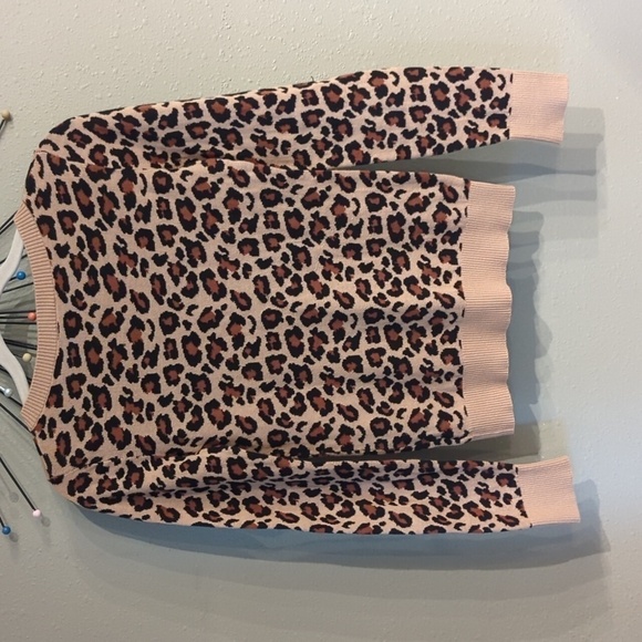 Express Animal Print Knitted Sweater Size Medium Leopard Crew Neck - Picture 8 of 8